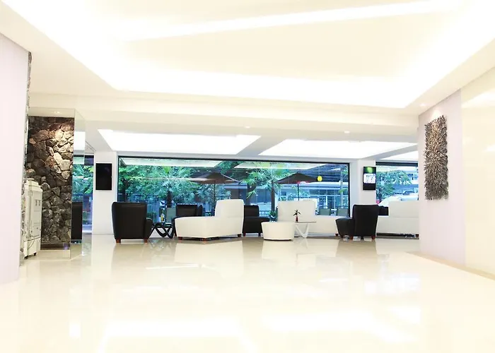 101 Hotel 4*